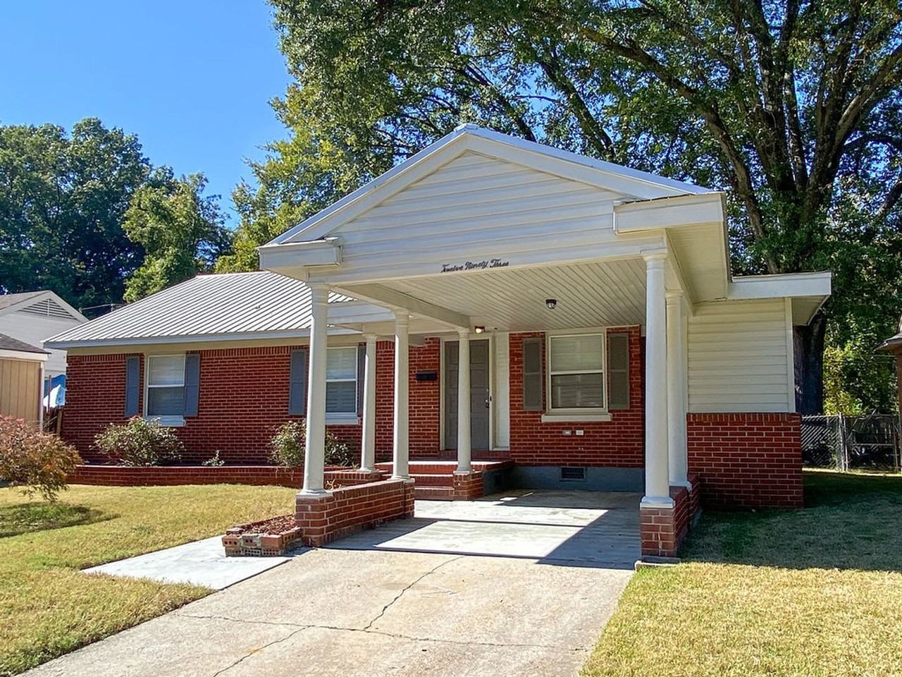 1293 Inman Rd - Photo 2 of 25