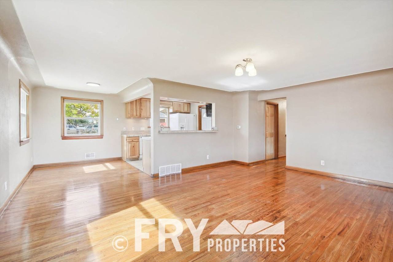 5275 Carr St - Photo 5 of 26
