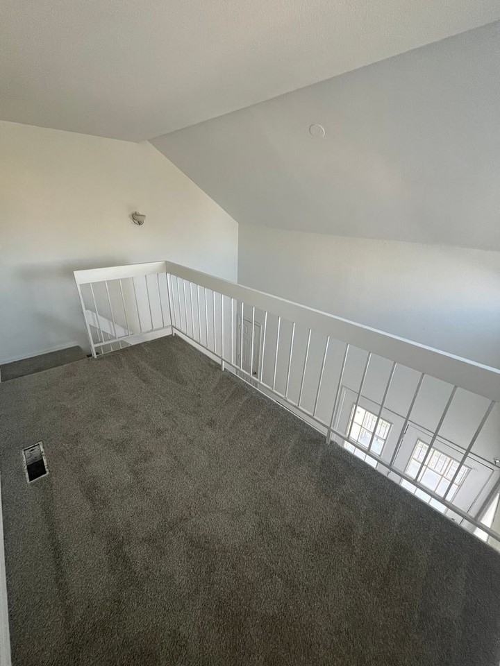 6639 S Victor Ave #203 - Photo 4 of 10