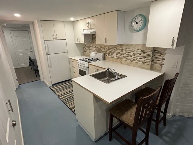 Cambridge in Toronto - Photo 5 of 14