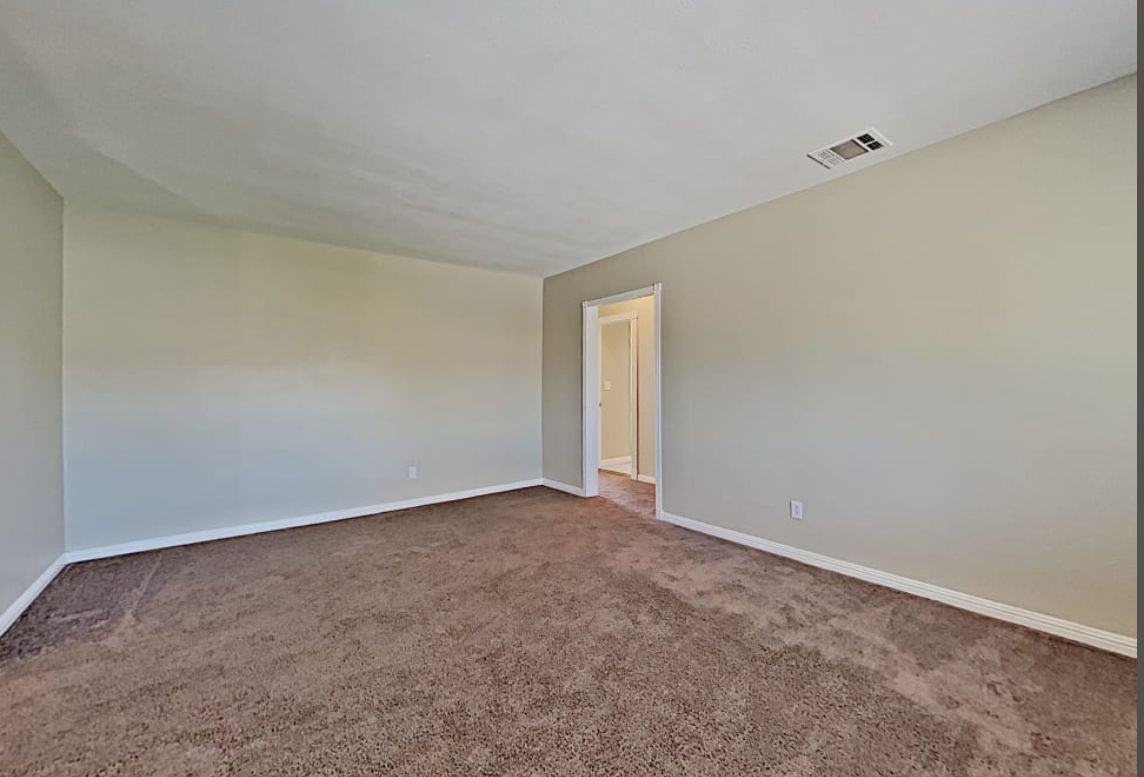 5175 Tyler St - Photo 3 of 8