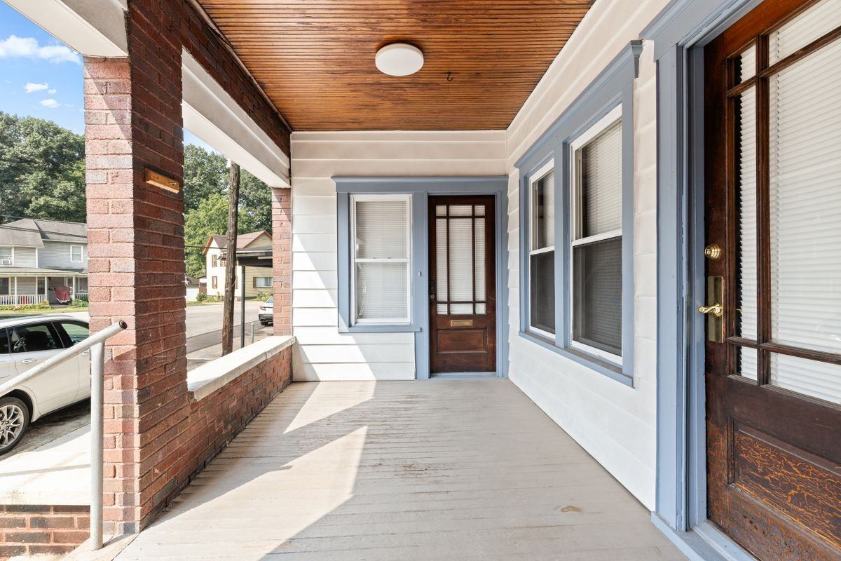 119 Jefferson St Apt 1 - Photo 2 of 17