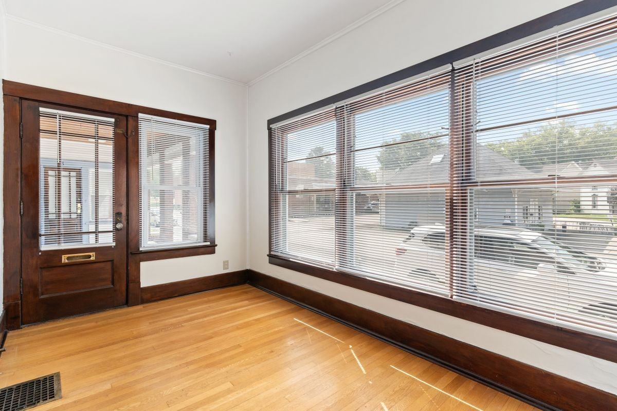 119 Jefferson St Apt 1 - Photo 3 of 17