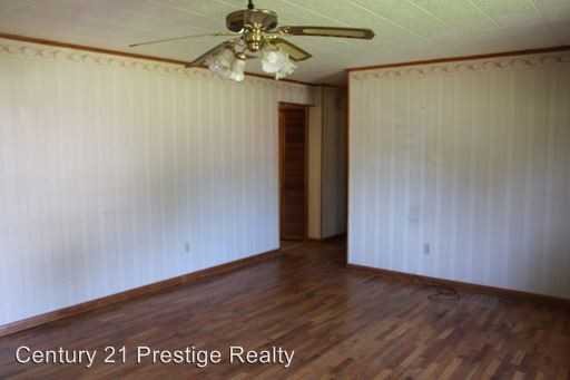 107 W Oklahoma St - Photo 2 of 13