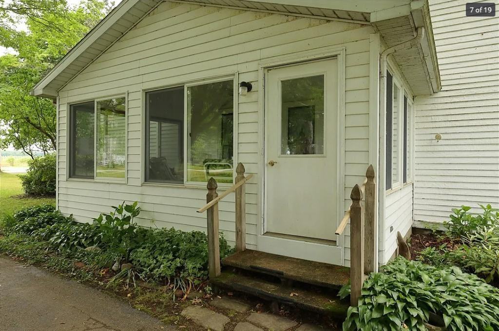 9980 Lake Rd - Photo 2 of 22