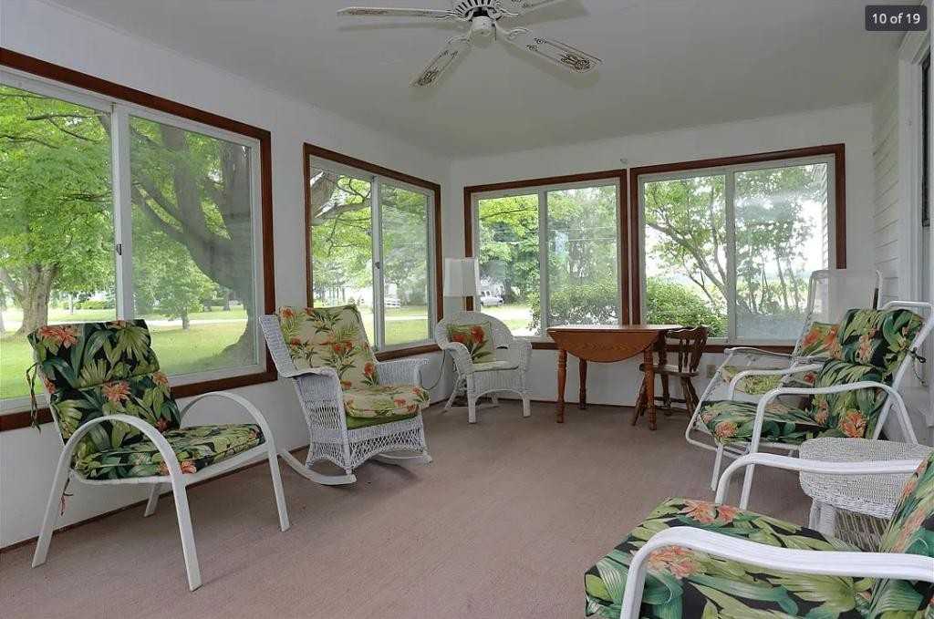 9980 Lake Rd - Photo 3 of 22