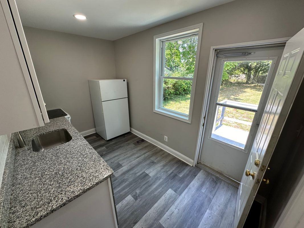 3010 White Ave - Photo 7 of 15