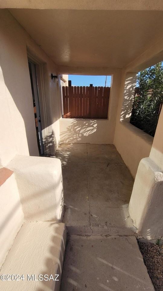 3914 S 5th Ave #A - Photo 2 of 18