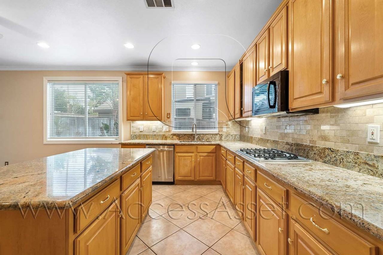 13432 Pelican Peak Ct - Photo 7 of 44