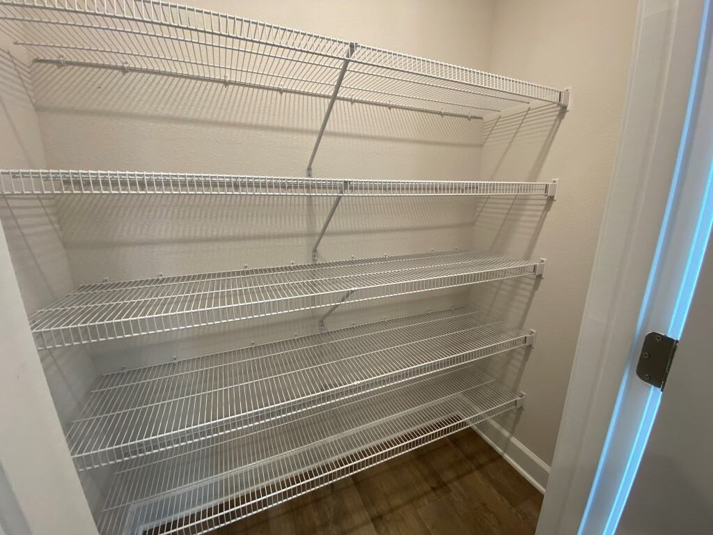 7294 Gateway Ct - Photo 3 of 41