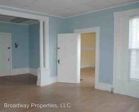 Commercial - Photo 3 of 5