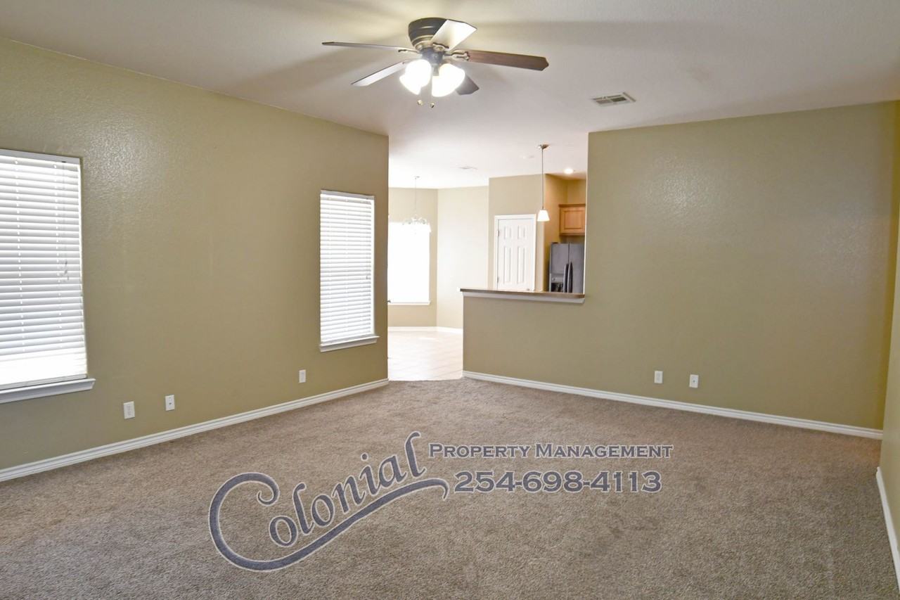 5208 Ranch Meadow St - Photo 7 of 36