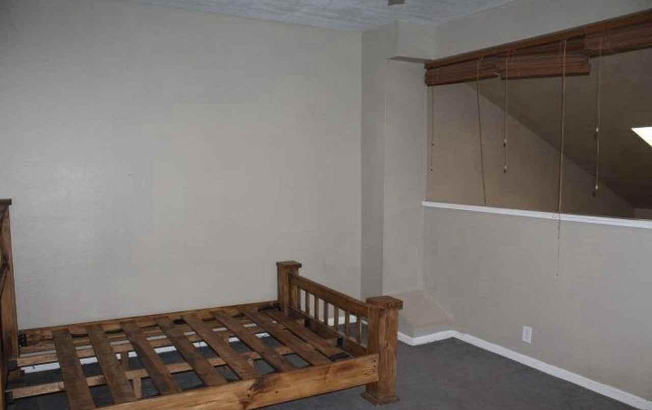 3111 30th St - Photo 5 of 20