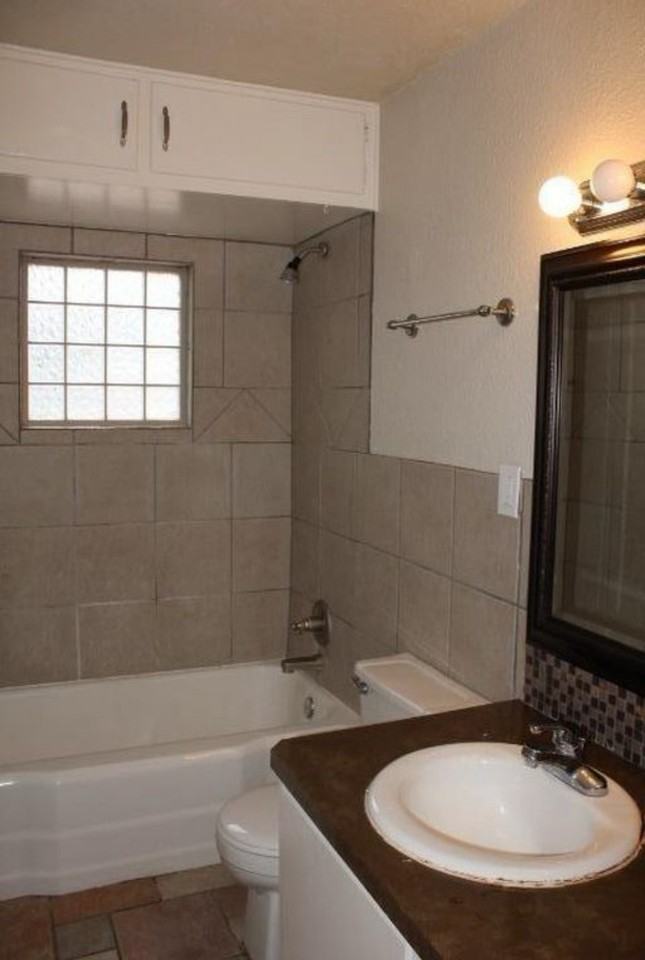 3111 30th St - Photo 2 of 20