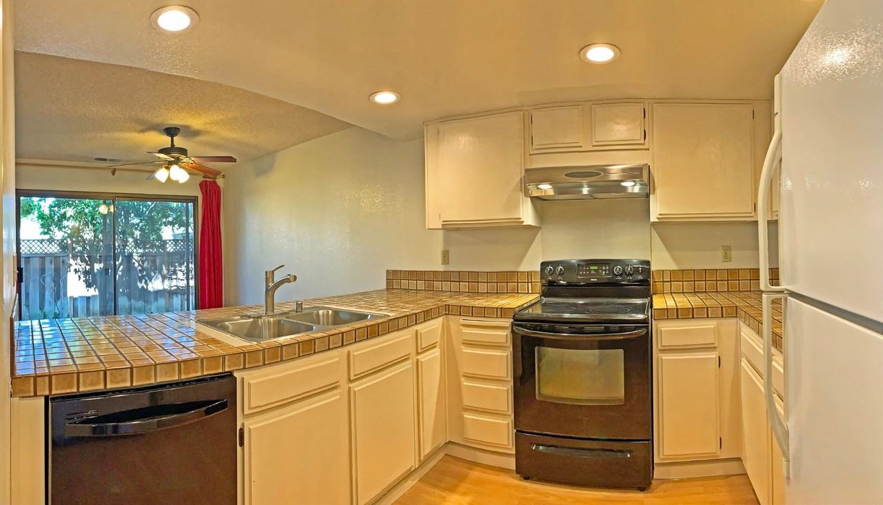 1478 Calabazas Blvd - Photo 6 of 15