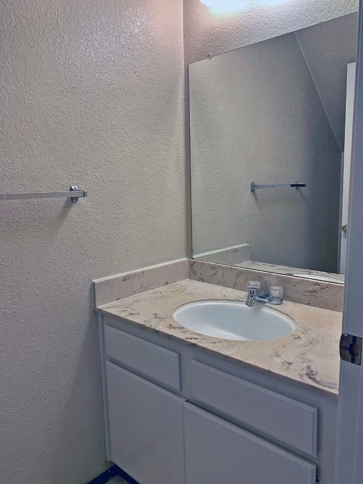 1478 Calabazas Blvd - Photo 7 of 15