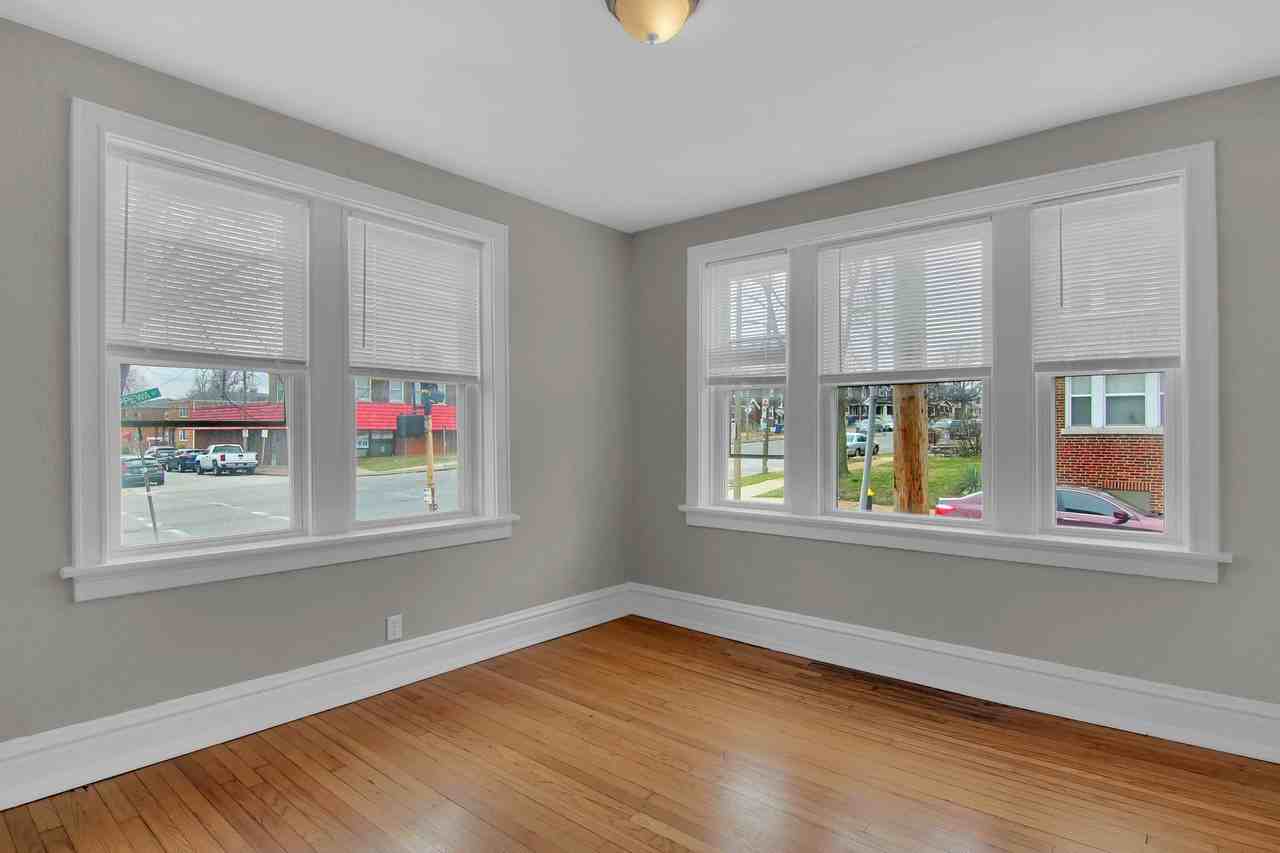 3922 Hereford St - Photo 7 of 16