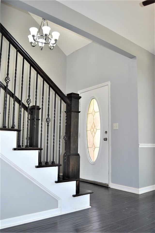 715 Spalding Ct - Photo 2 of 15