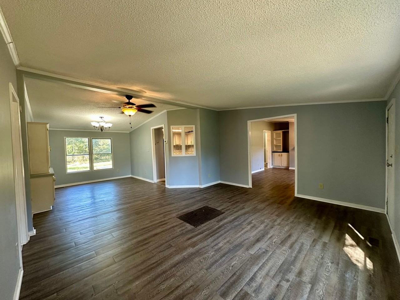 1560 Bar Zee Dr #ZEE - Photo 2 of 14