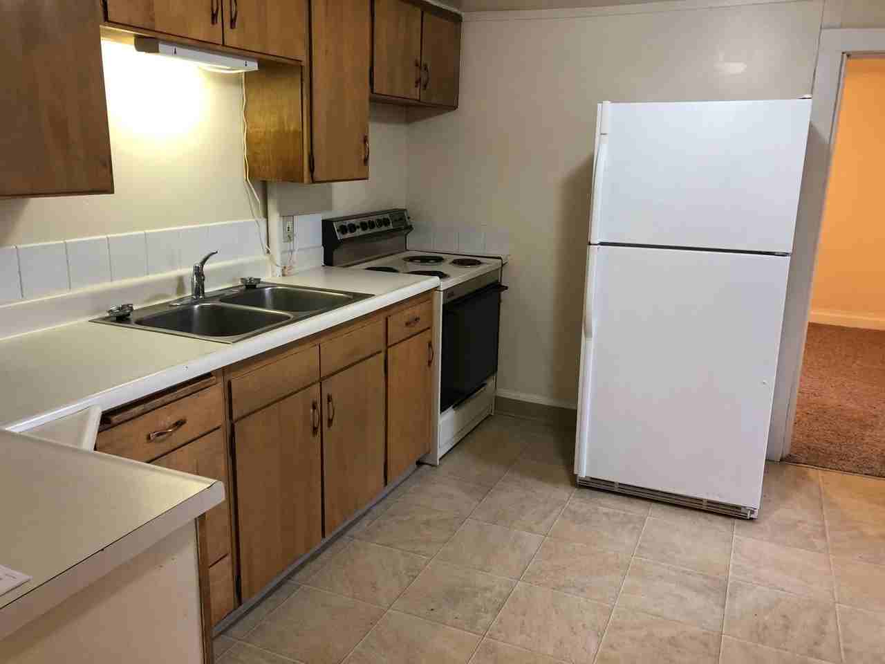 213 S 26th St - Photo 3 of 10
