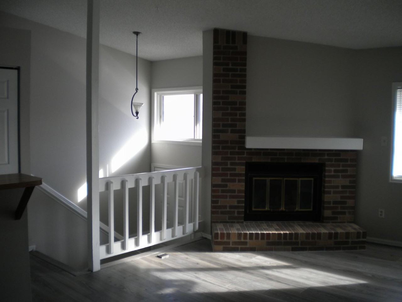 5302 Imperial Ct - Photo 3 of 10