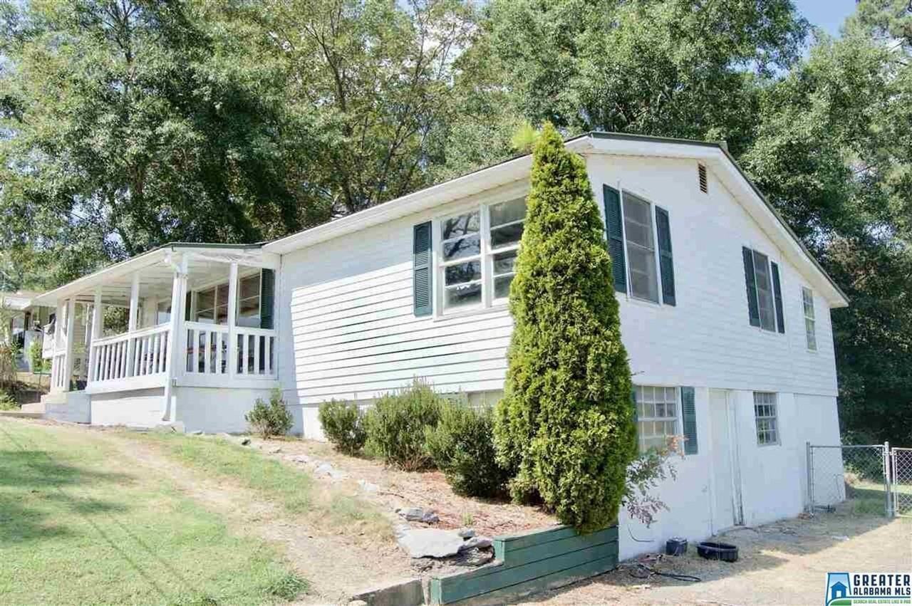 758 Reno St - Photo 2 of 18