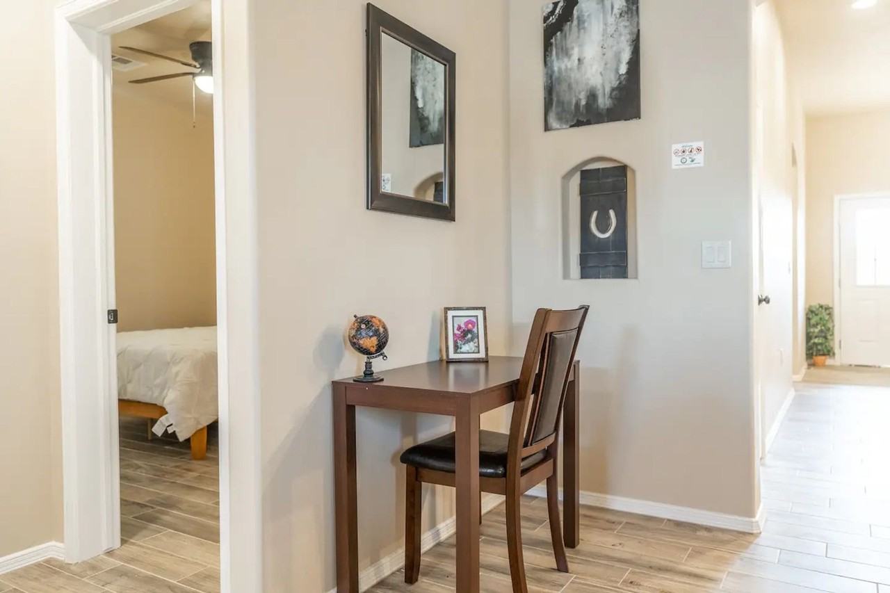 1007 Colorado - D - Photo 5 of 20