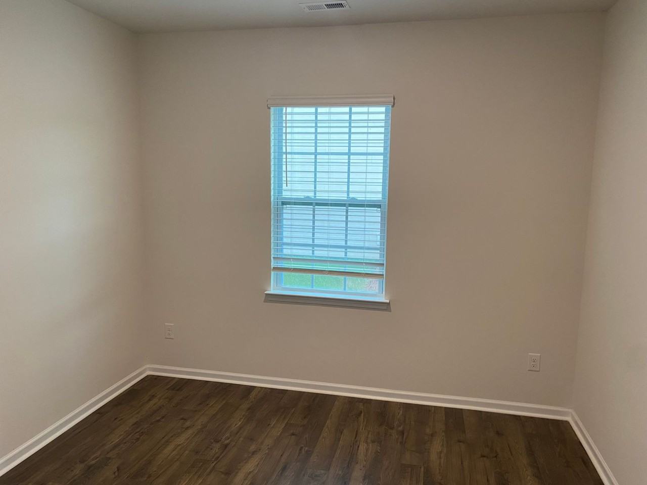 142 Scotsway Ct - Photo 6 of 19