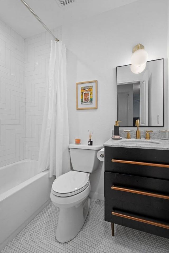 2508 W 12th St #203 - Photo 7 of 20