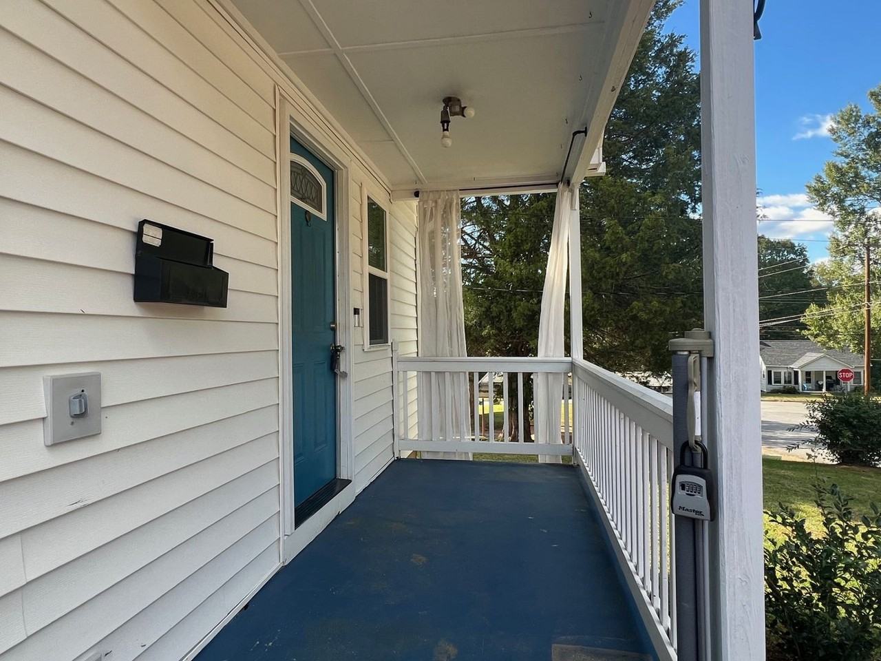 849 6th Ave Sw - Photo 2 of 12