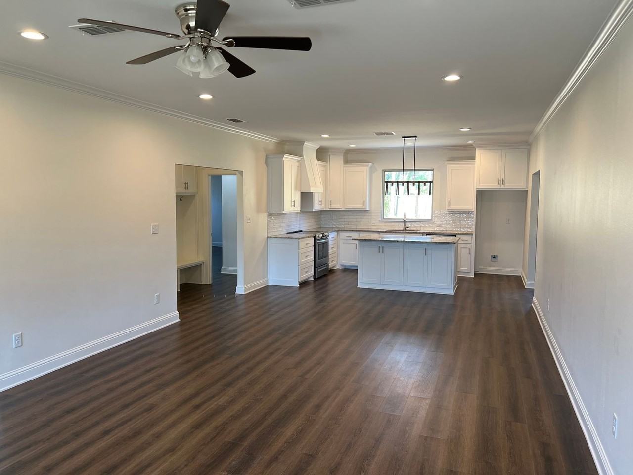 19380 Cedarpark Pl - Photo 3 of 22