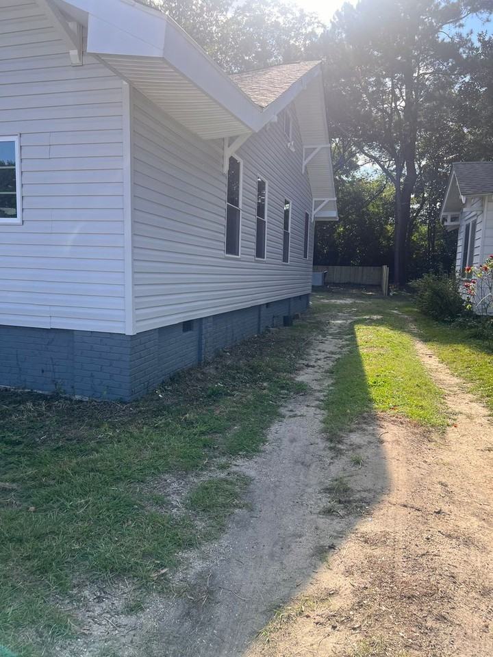 204 S Dargan St - Photo 3 of 18