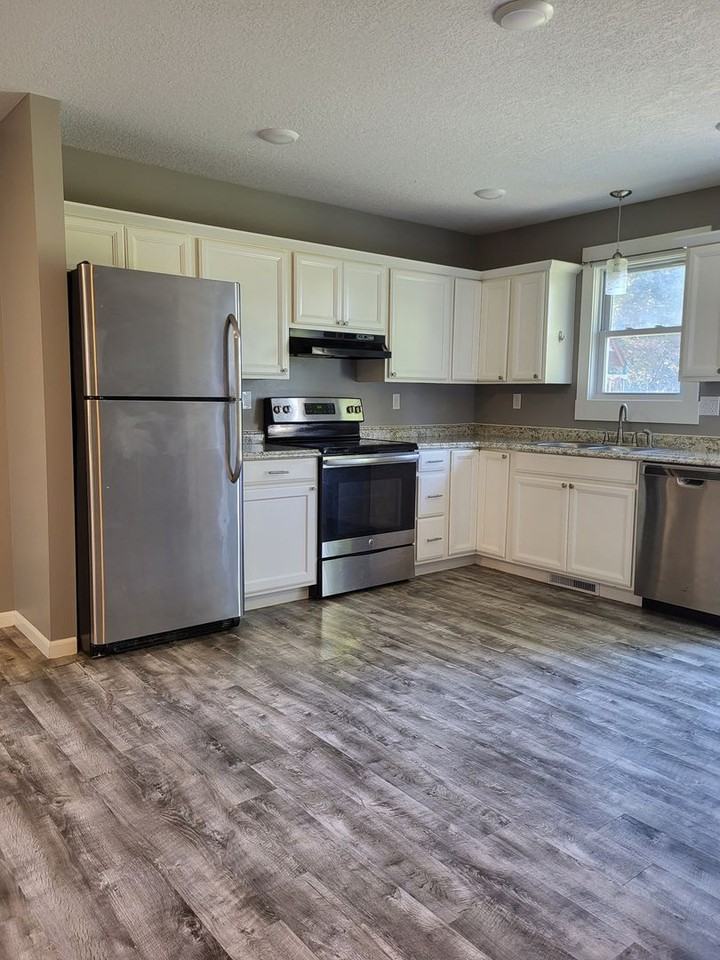 1074 Borden Dr - Photo 2 of 17