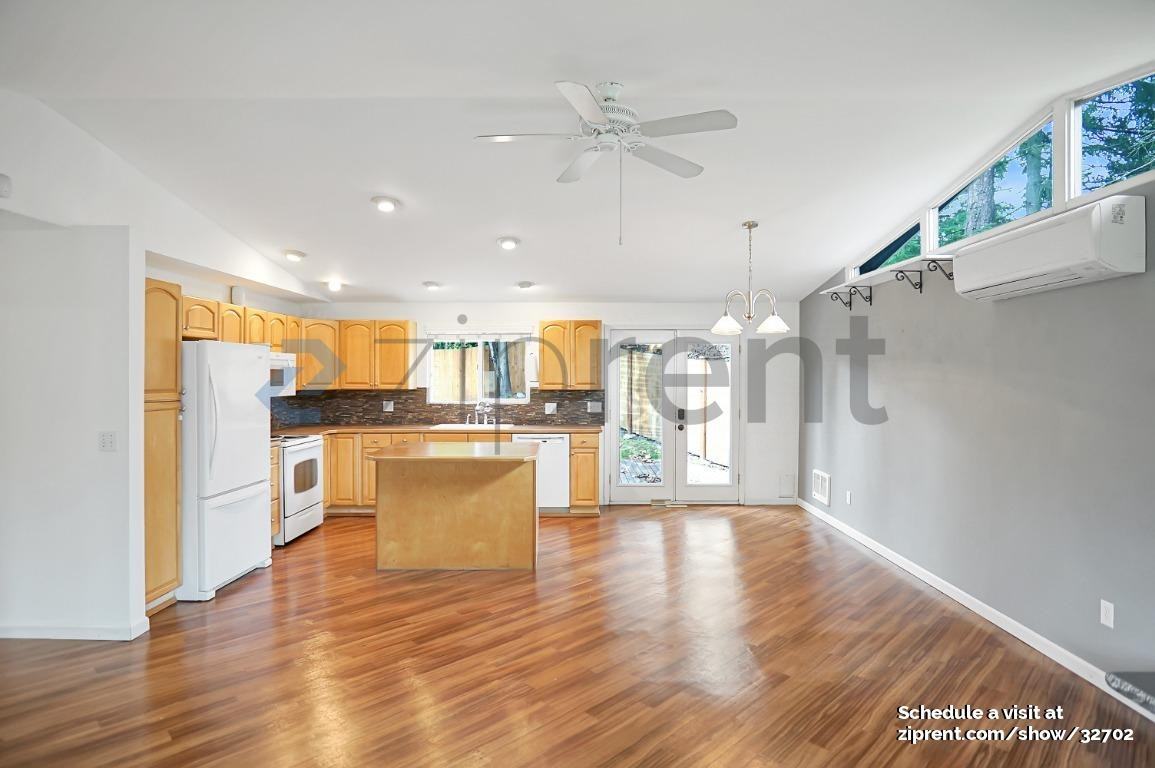 5528 180th St Sw - Photo 4 of 19