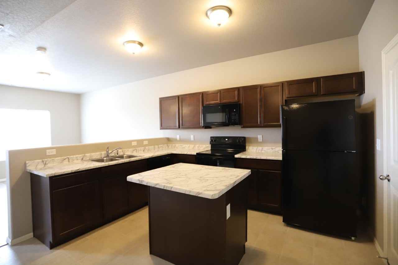 7543 Sand Lake Hts - Photo 7 of 19