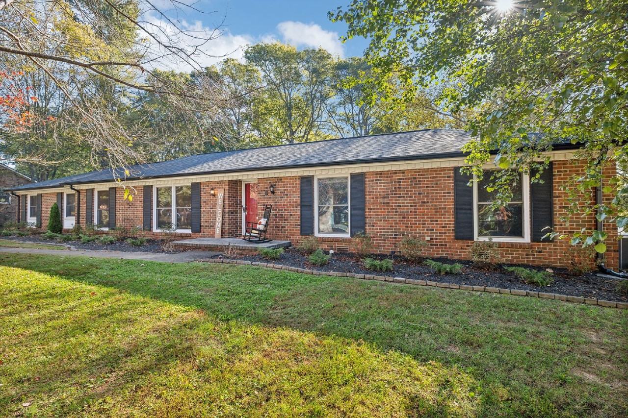 4 Trahern Ter - Photo 3 of 50