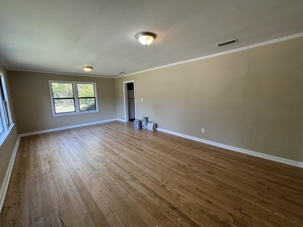 700 N Herring St - Photo 3 of 18