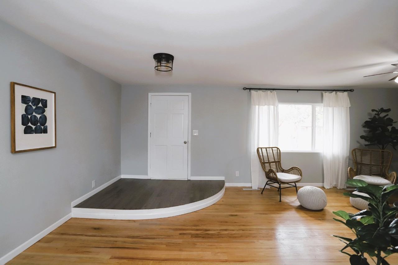 2841 Jon St - Photo 2 of 21