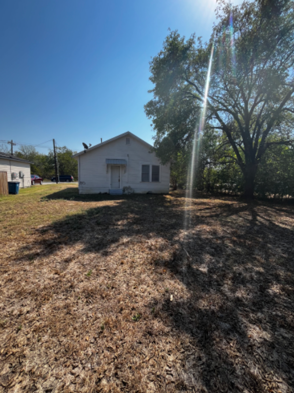 708 E 12th Ave - Photo 6 of 7