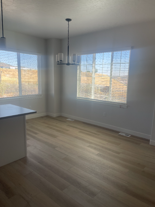 894 N Hillcrest Ln - Photo 3 of 13