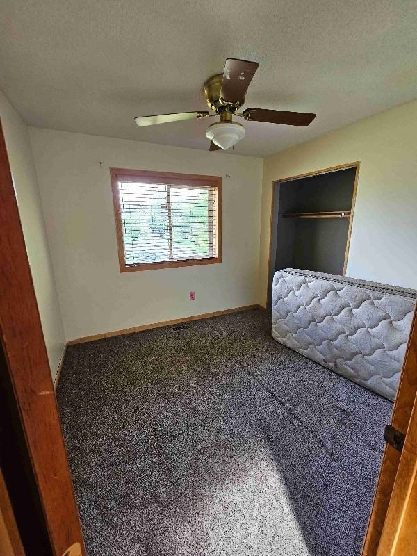 21235 Rendova St Ne - Photo 6 of 9