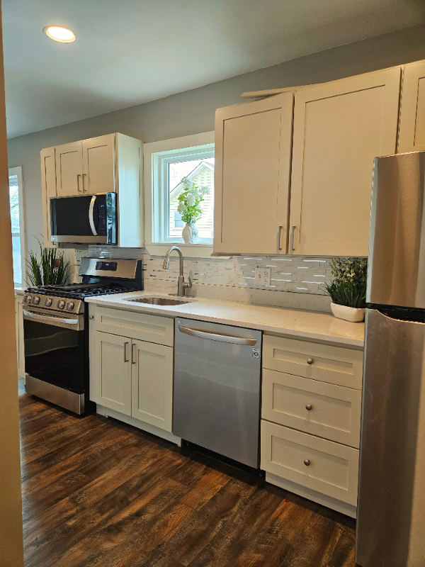 545 Diamond Way - Photo 2 of 9