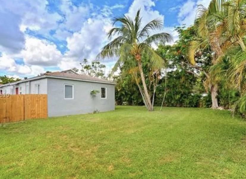 11113 Ne 10th Ave - Photo 7 of 10