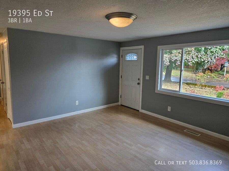 19395 Ed St - Photo 2 of 14