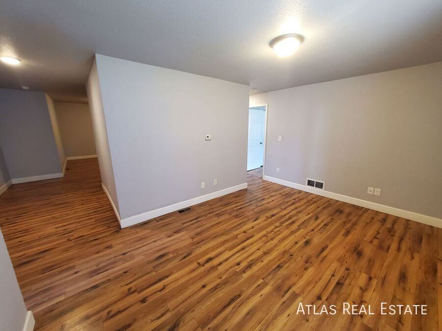 109 W Union Ave - Photo 3 of 10