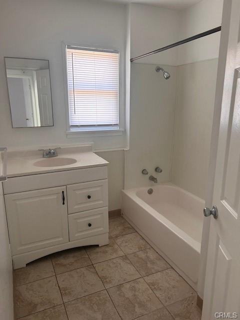 476 N Broadway #476 - Photo 3 of 14