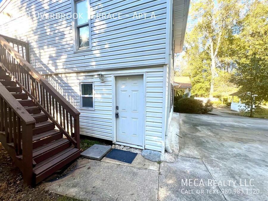 3110 Overbrook Ter #A - Photo 3 of 8