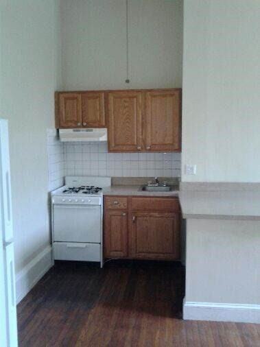 1919 Green Street - Photo 3 of 50