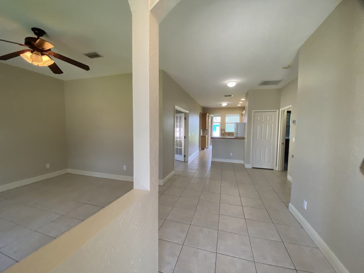 Anita 9320** - Photo 2 of 12