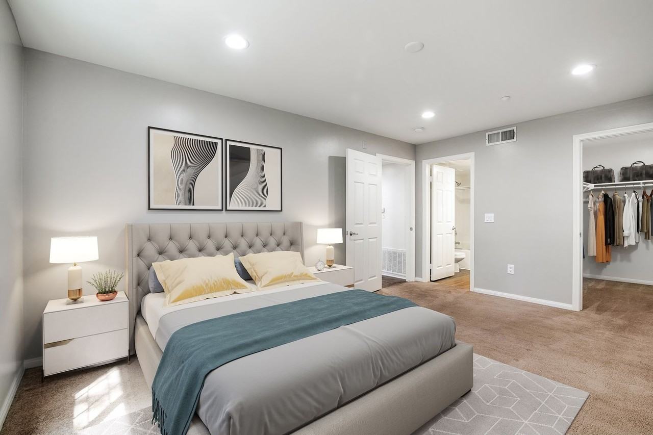 Pharus Plaza - Photo 4 of 33